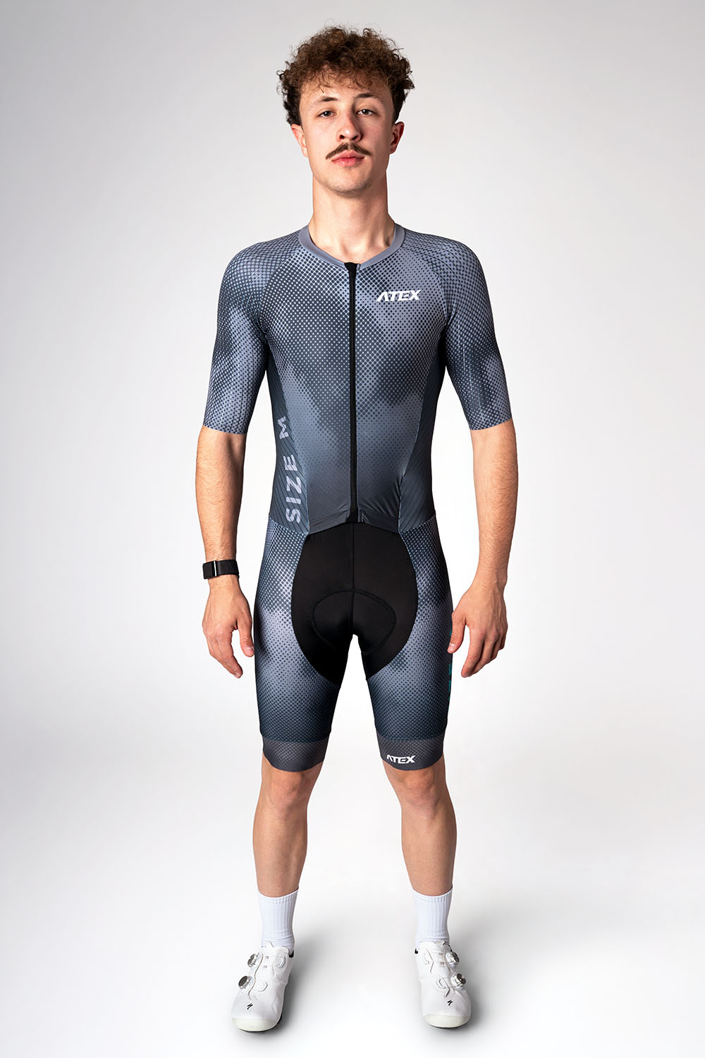 Short-sleeved road cycling skinsuit